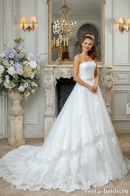 Кружевное свадебное платье А-силуэта 31-017 